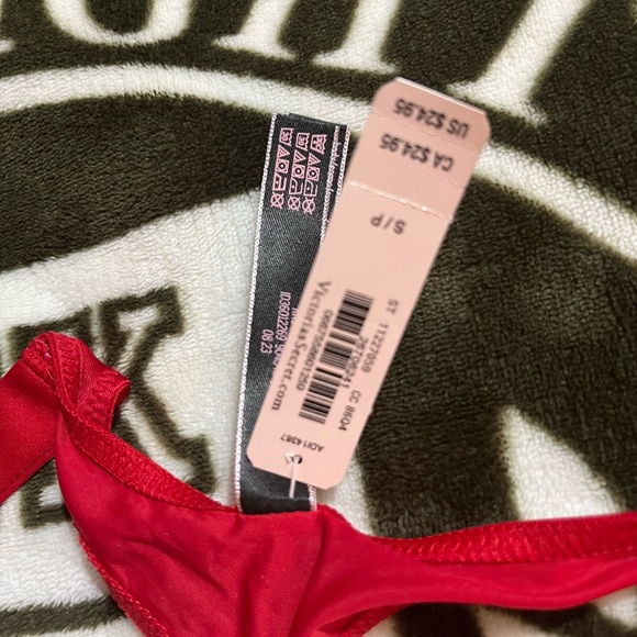 - Victoria secret Bling Shine Strap Brazilian Bottom💕NWT💕 - Picture 2 of 4
